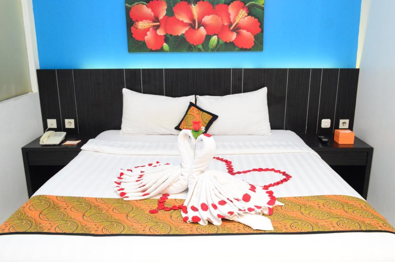 J Hotel - Bandara Soekarno Hatta Tangerang Buitenkant foto