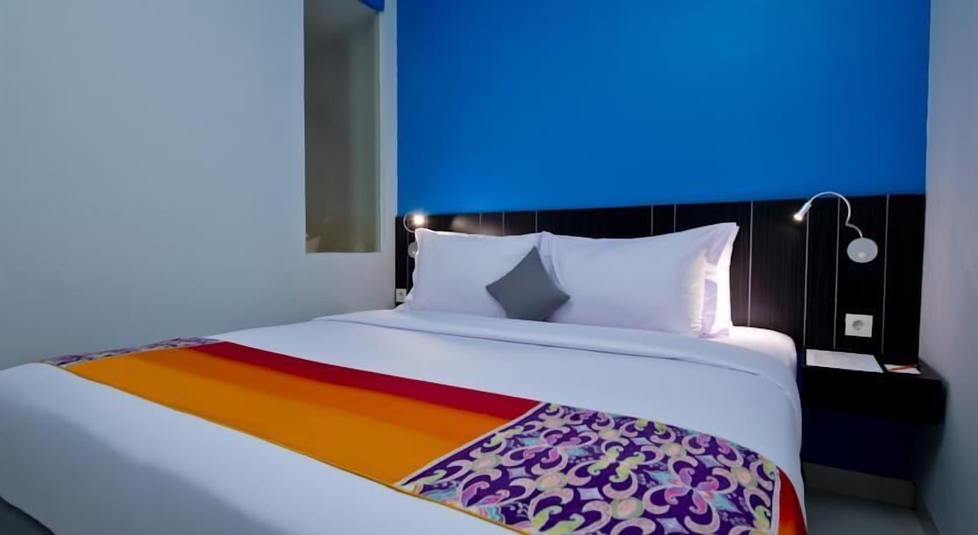 J Hotel - Bandara Soekarno Hatta Tangerang Buitenkant foto