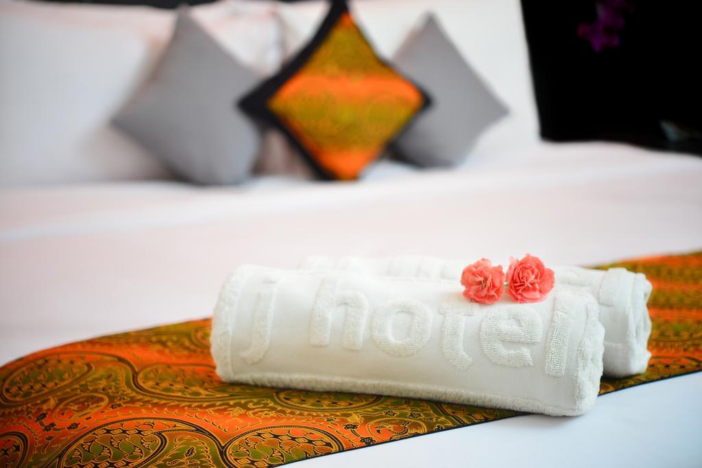 J Hotel - Bandara Soekarno Hatta Tangerang Kamer foto