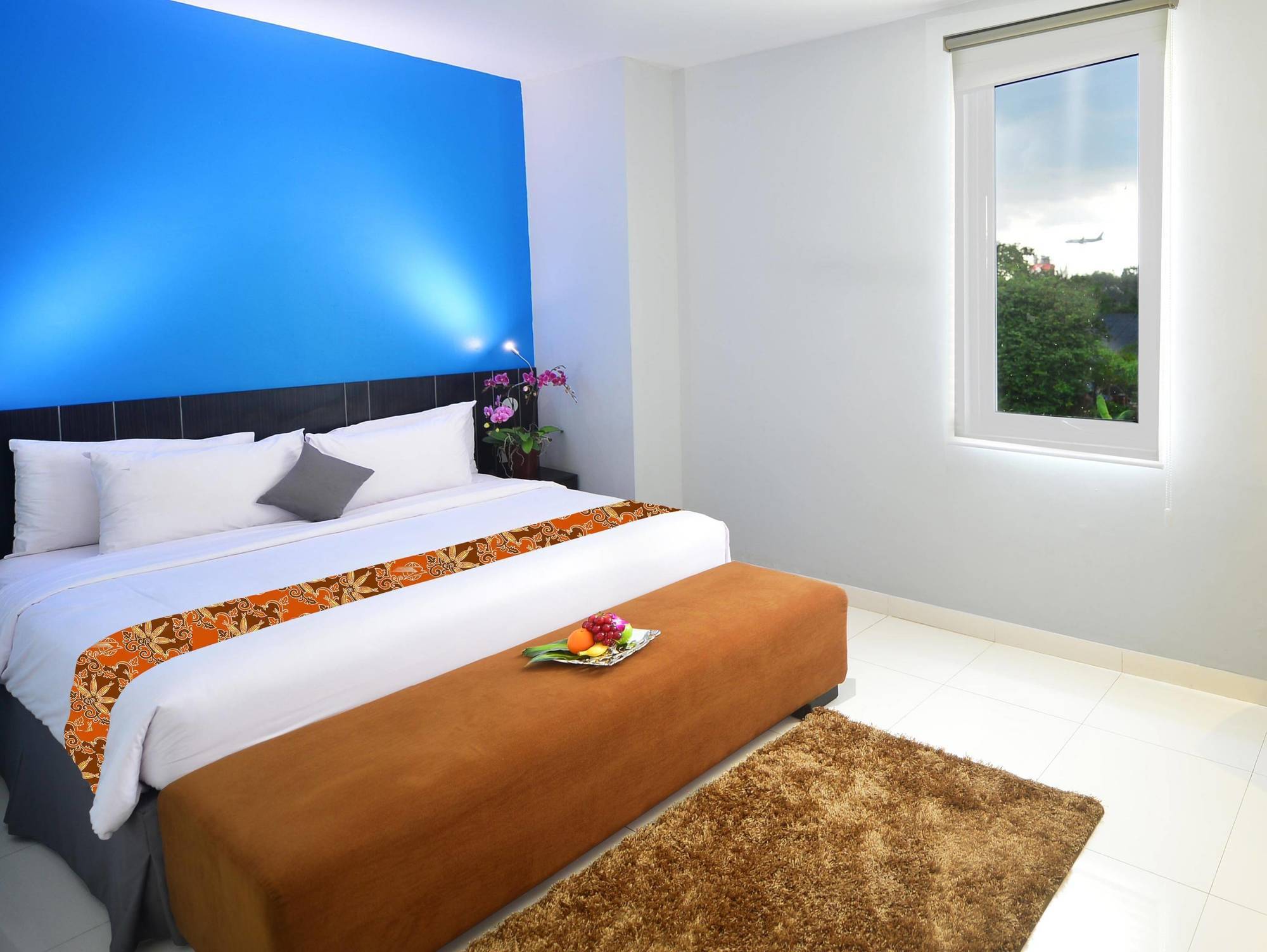 J Hotel - Bandara Soekarno Hatta Tangerang Buitenkant foto